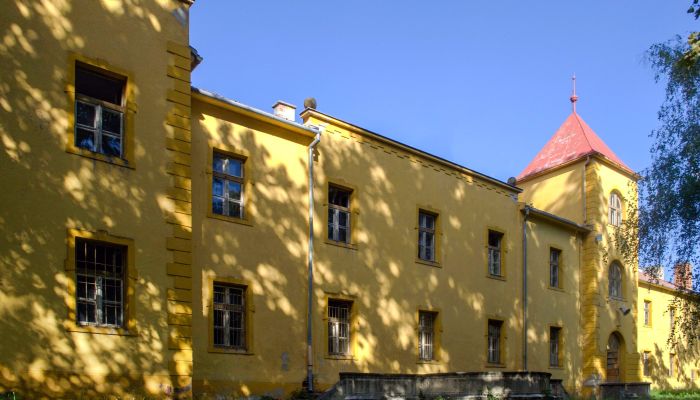 Herrenhaus/Gutshaus Kravany nad Dunajom 1