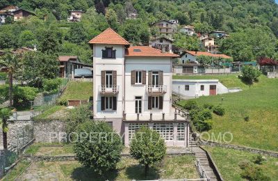 Historische Villa kaufen Dizzasco, Lombardei:  Vorderansicht