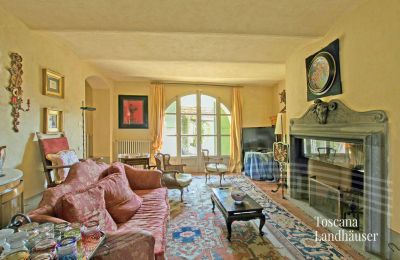 Landhuis te koop Arezzo, Toscane, RIF 2993 Wohnbereich mit offenem Kamin
