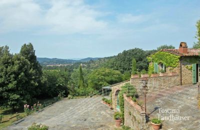 Landhuis te koop Arezzo, Toscane, RIF 2993 Anwesen und Ausblick