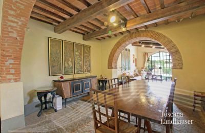 Landhuis te koop Arezzo, Toscane, RIF 2993 Essbereich mit Blick in WB