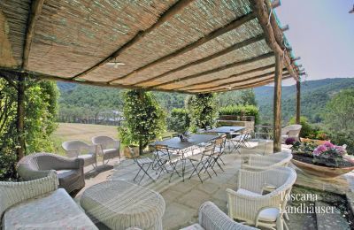 Landhuis te koop Arezzo, Toscane, RIF 2993 Terrasse mit Panoramablick