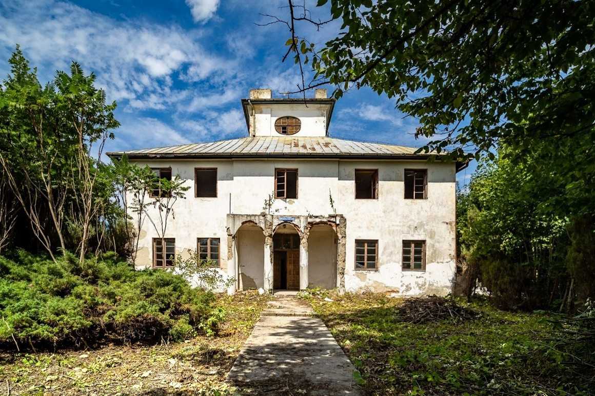 Billeder Palladiansk villa i toscansk stil nær Krakow