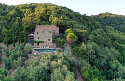 Kirke købe 06060 Lisciano Niccone, Umbria, Dronefoto