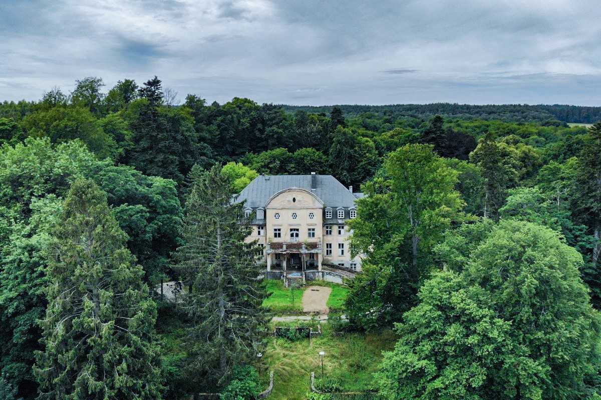 Bilder Schloss in Pommern mit Parkgrundstück