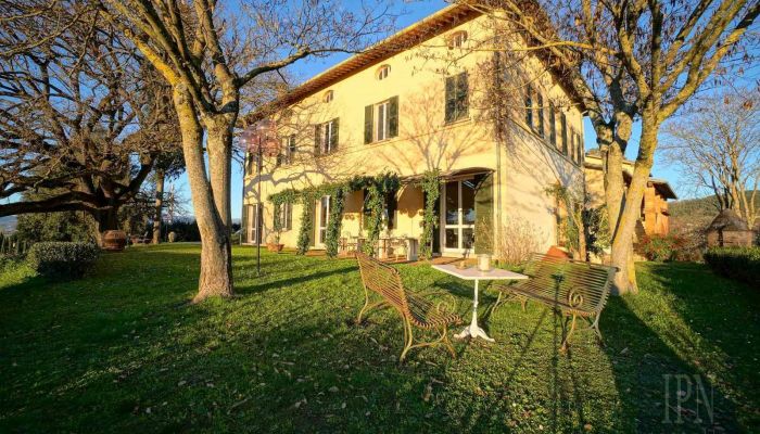 Historische Villa kaufen Città di Castello, Umbrien,  Italien