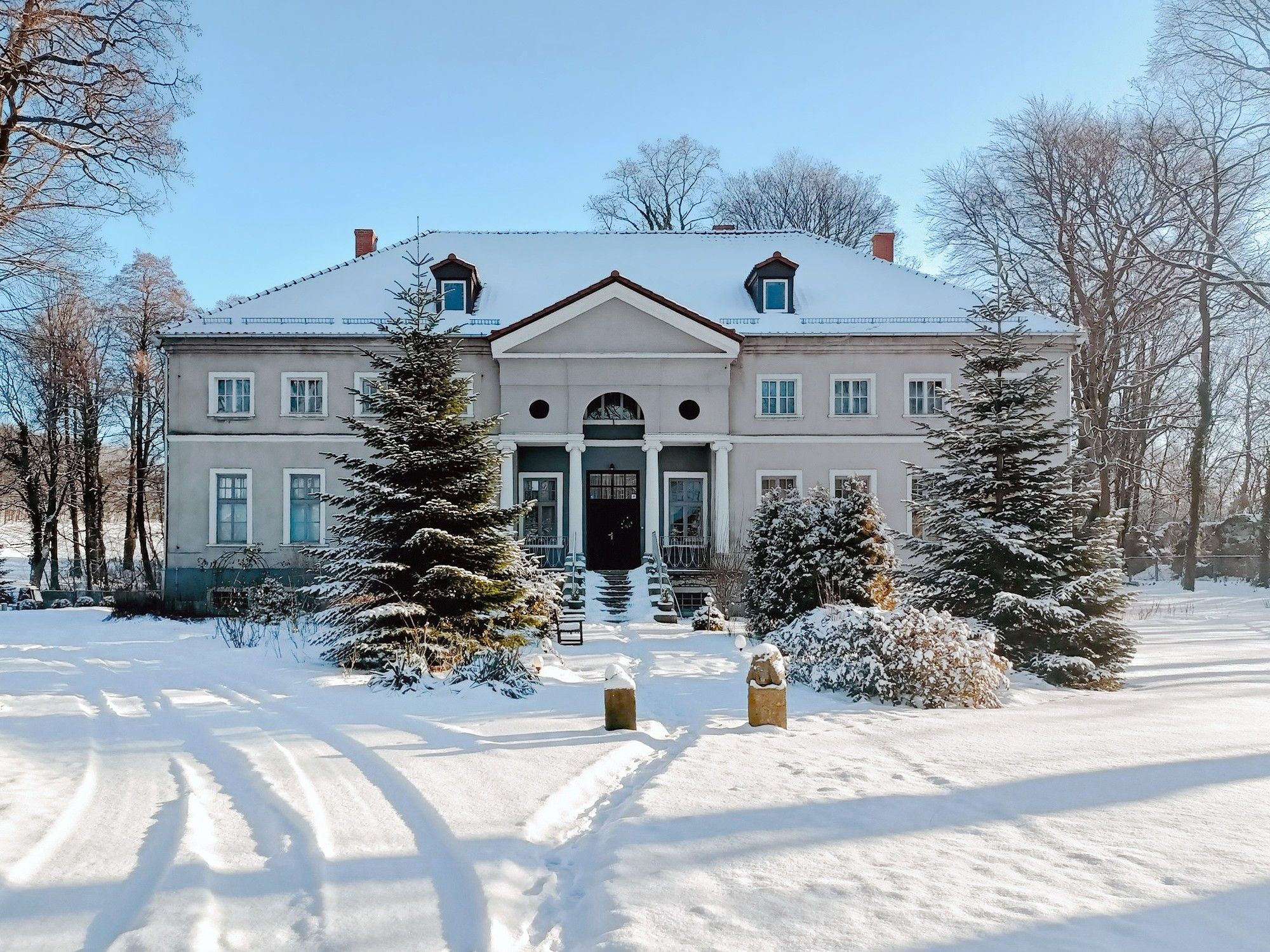 Bilder Vakker herregård i den polsk-tyske grenseregionen