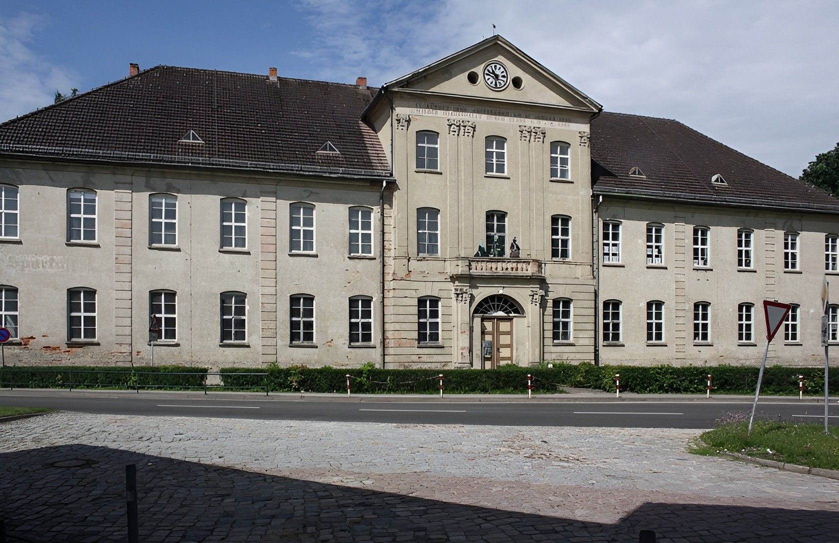 Bilder Schloss Mirow in Mecklenburg-Vorpommern zu verkaufen