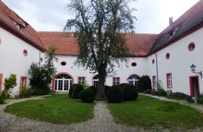 Charakterimmobilien, Provisionsfrei: Schloss Stopfenheim nahe Brombachsee, Nahwärme