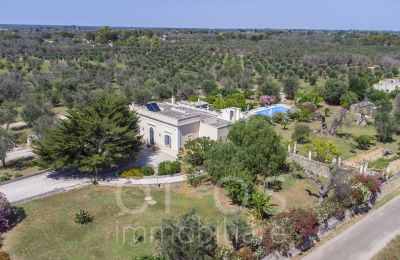 Charakterimmobilien, Stylische Villa mit Gartenparadies und Orangenhain in Oria