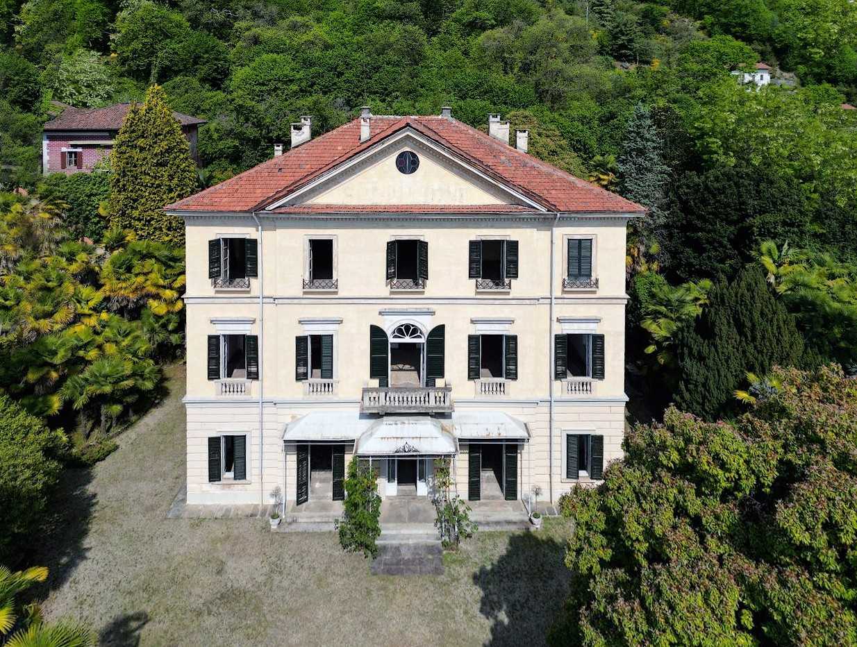 Bilder Vacker villa vid Lago Maggiore med sjöutsikt
