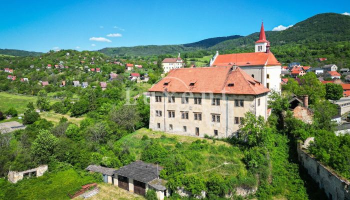 Slott til salgs Žitenice, Ústecký kraj,  Tsjekkia