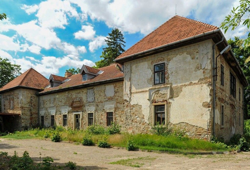 Bilder Renessanseherregård med park i Øst-Slovakia