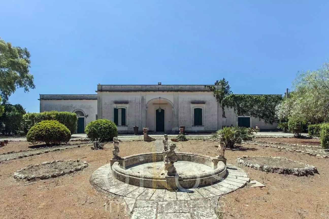 Fotos Historische Villa mit Pool und Garten nahe Lecce