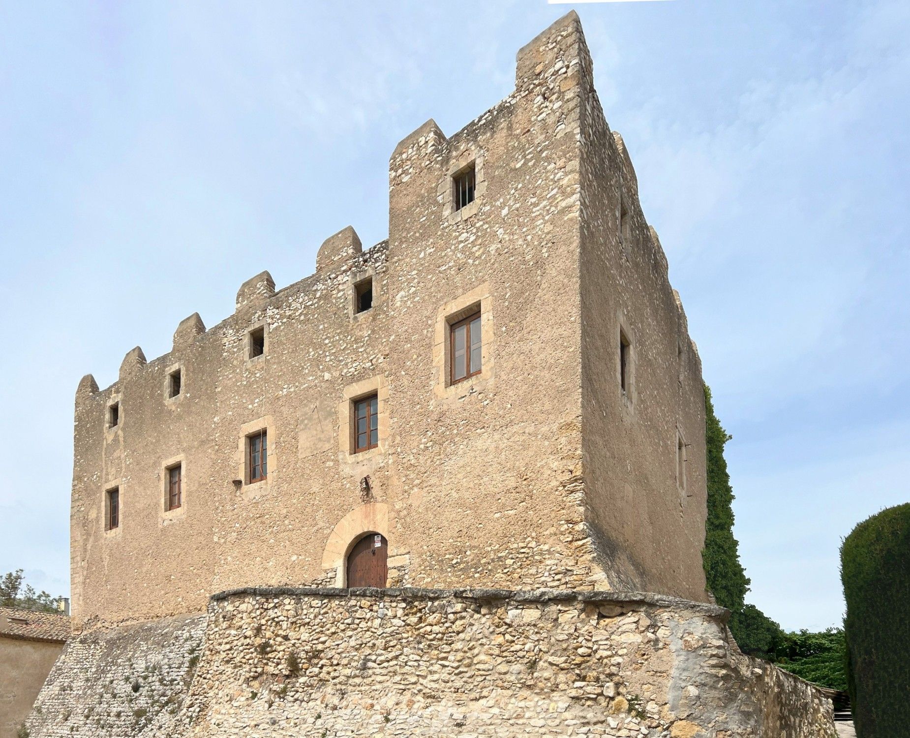 Fotos Mittelalterliche Burg mit Meerblick südlich von Barcelona