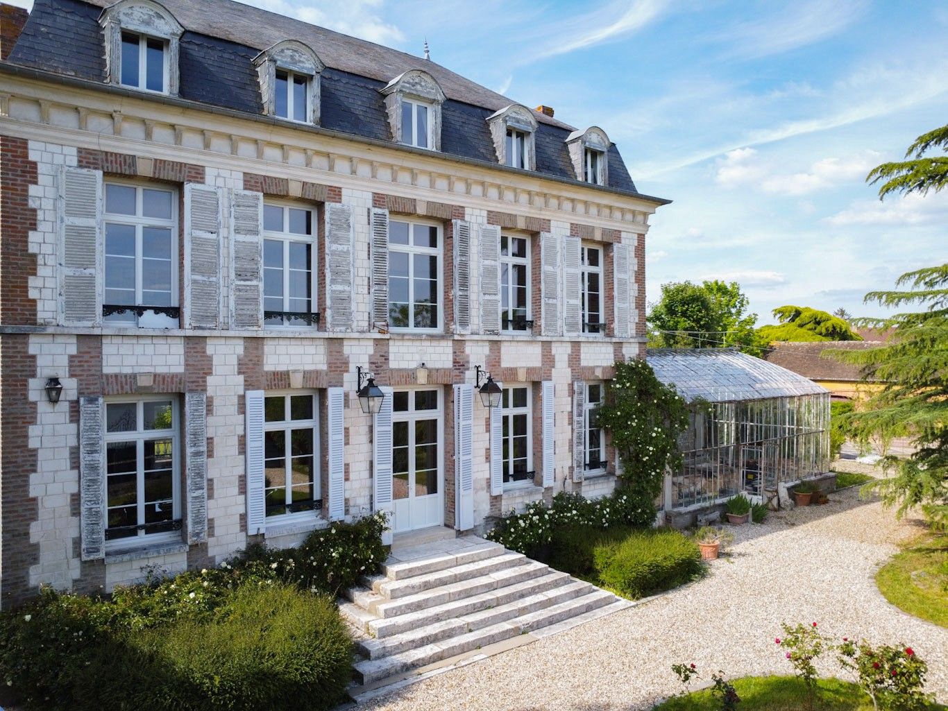 Bilder Ståtlig villa vid Seine - 100 km öster om Paris