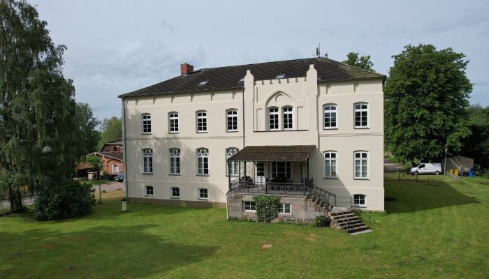Herrenhaus/Gutshaus Kröpelin 2