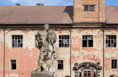 Charakterimmobilien, Schloss Kounice in Mittelböhmen bei Prag