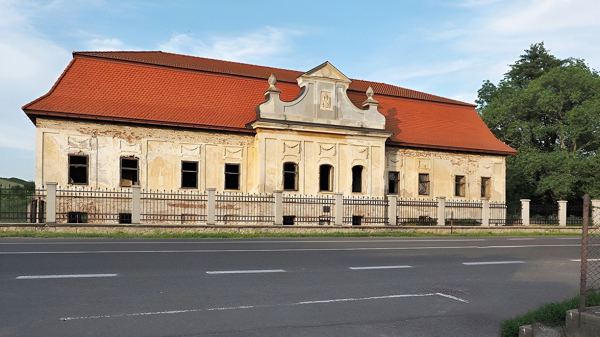 Bilder Fastighetsinvestering i centrala Slovakien: slott med park
