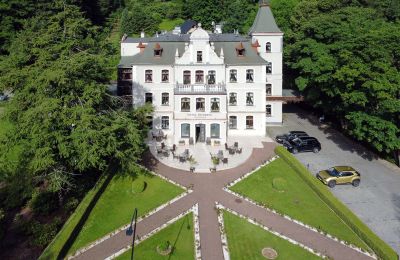 Historische Villa kaufen Duszniki-Zdrój, Wojska Polskiego 10, Niederschlesien, Drohnenfoto