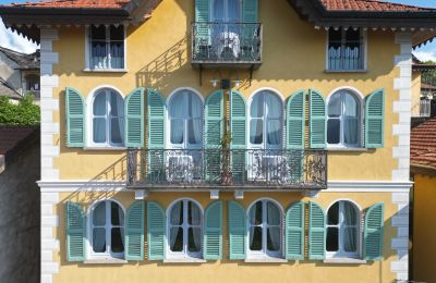 Historische Villa kaufen Bee, Piemont, Fassade