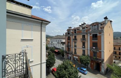 Wohnung in historischem Gebäude kaufen Luino, Lombardei, Aussicht