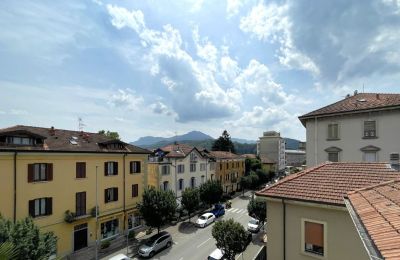 Wohnung in historischem Gebäude kaufen Luino, Lombardei, Aussicht