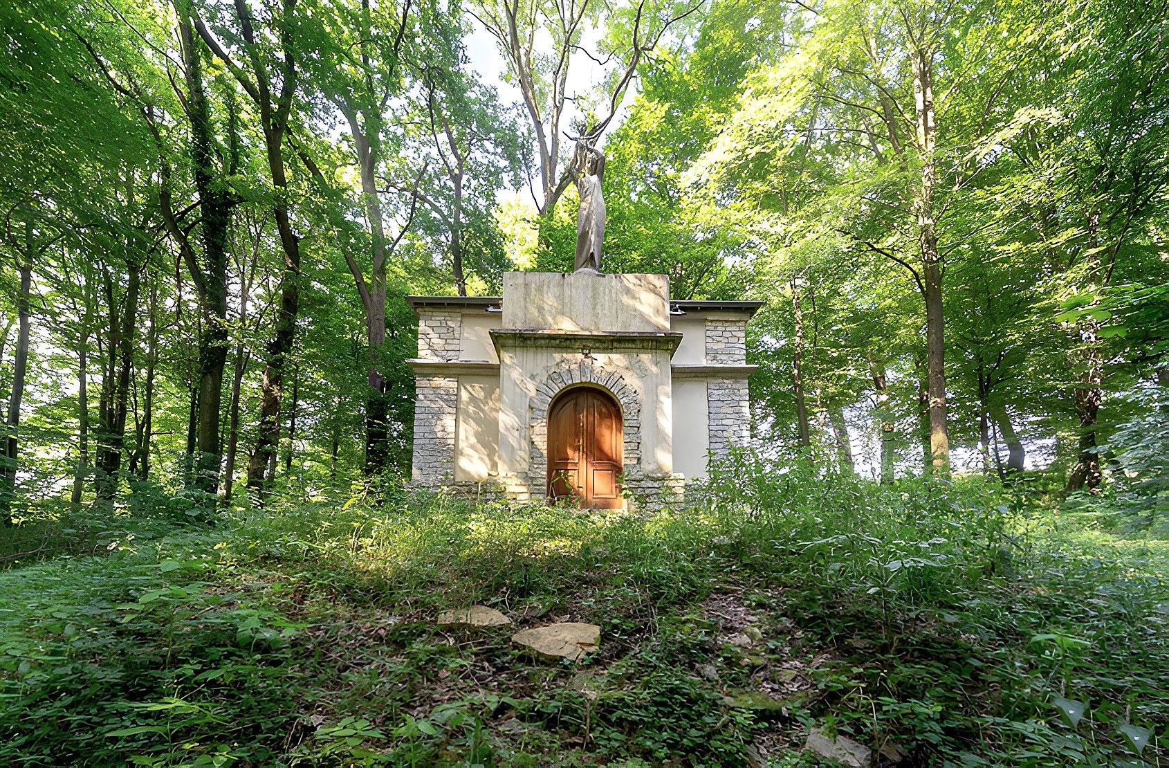 Fotos Ehemaliger adeliger Gutshof - Großes Grundstück mit Projektplanung