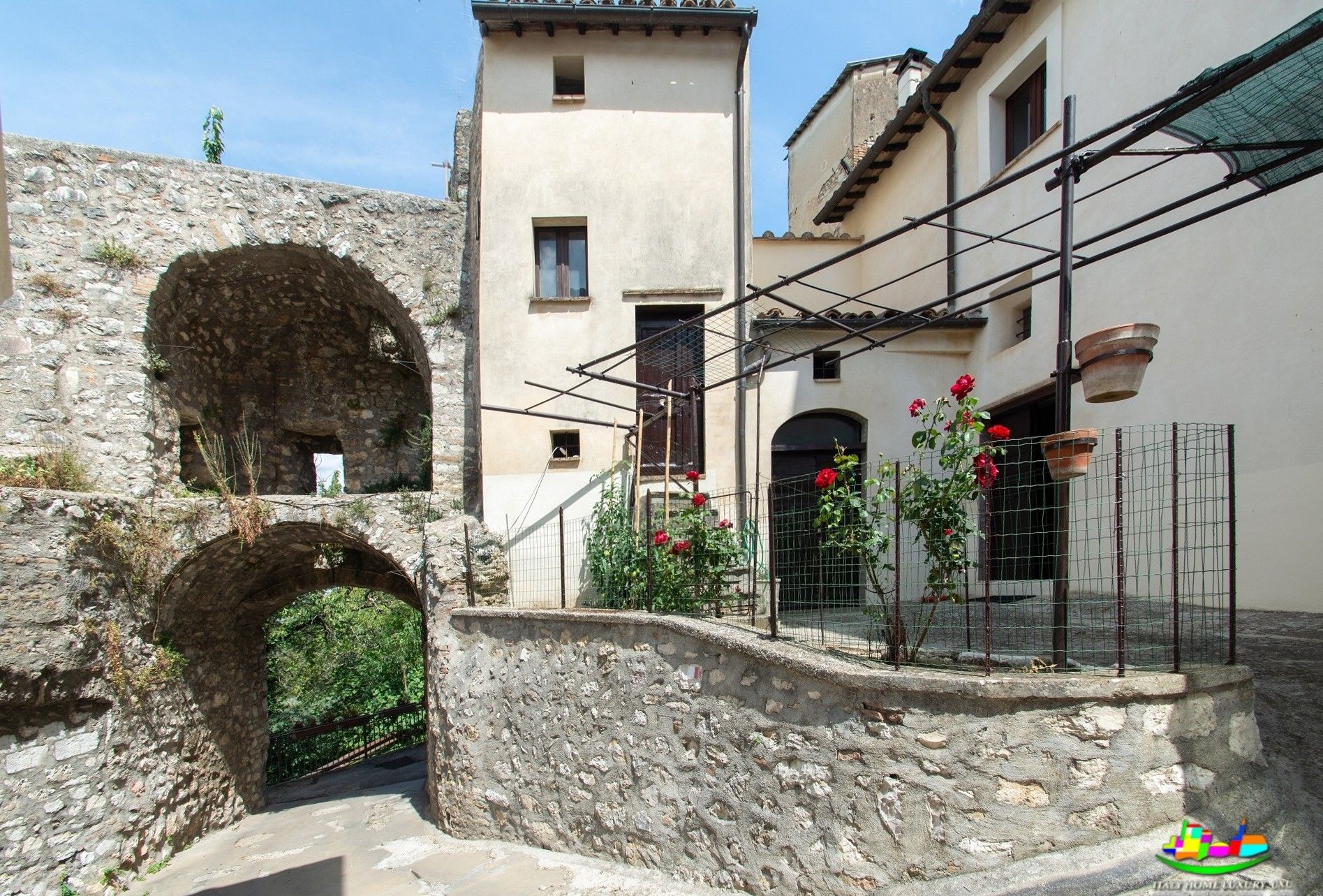 Bilder Historic house in Cesi near Terni