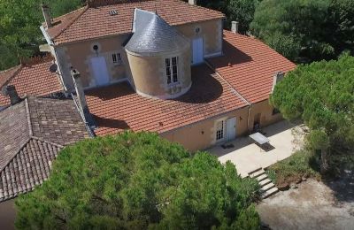 Slott til salgs Blaye, Nouvelle-Aquitaine, Dronefoto