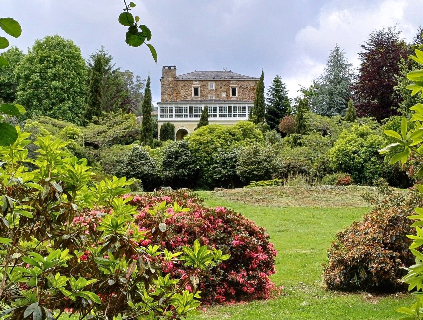 Fotos Villa mit großem Gartenparadies bei Viveiro