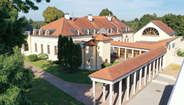 Herrenhaus/Gutshaus Jaslovské Bohunice 3