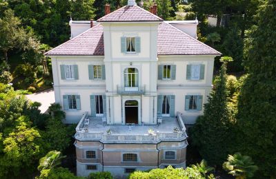 Karaktereiendommer, Enestående villa ved Lago Maggiore-sjøen i Stresa