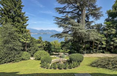 Wohnung in historischem Gebäude kaufen 28838 Stresa, Piemont, Park