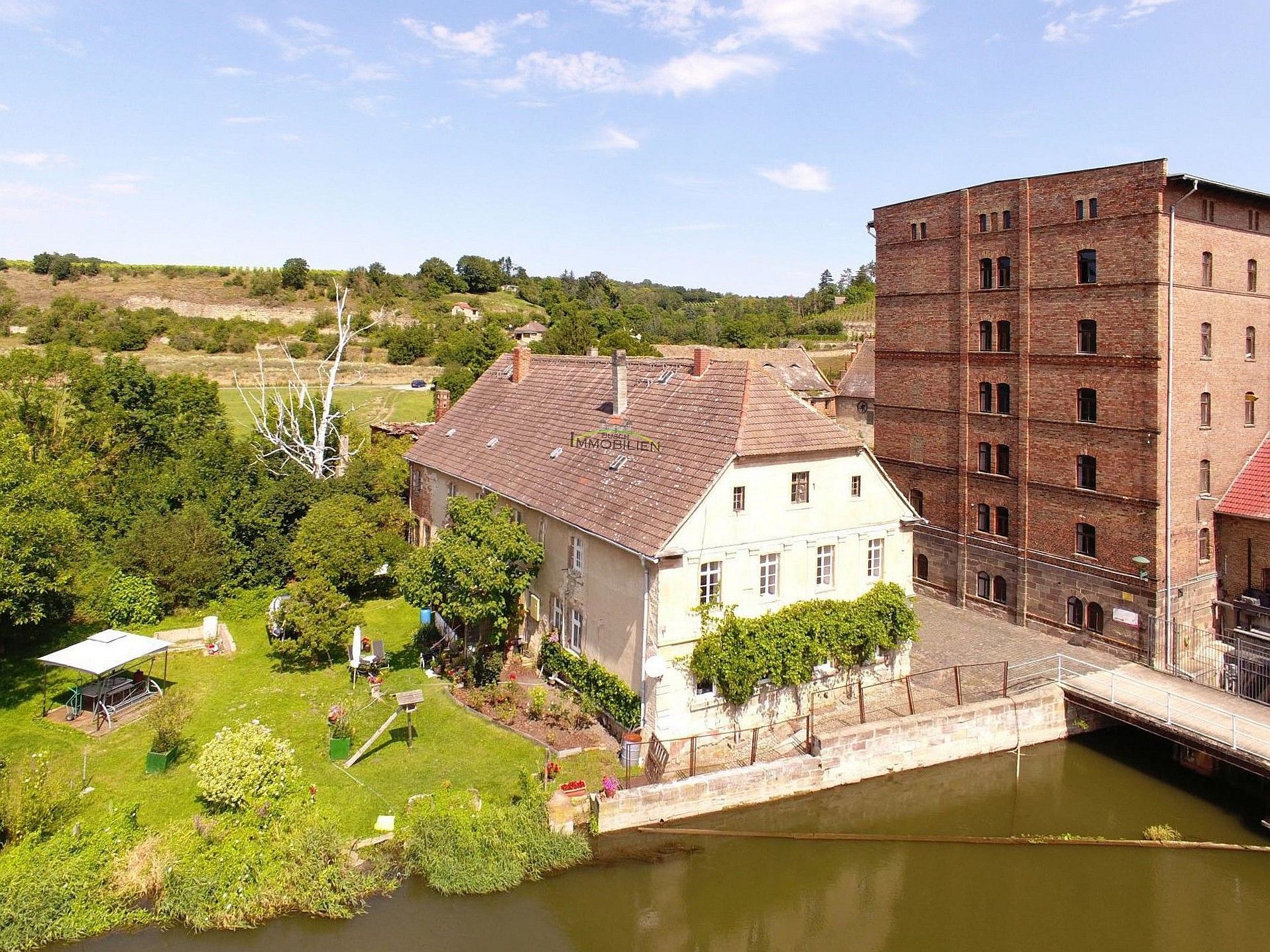 Bilder Historic mill ensemble in Freyburg on the Unstrut river