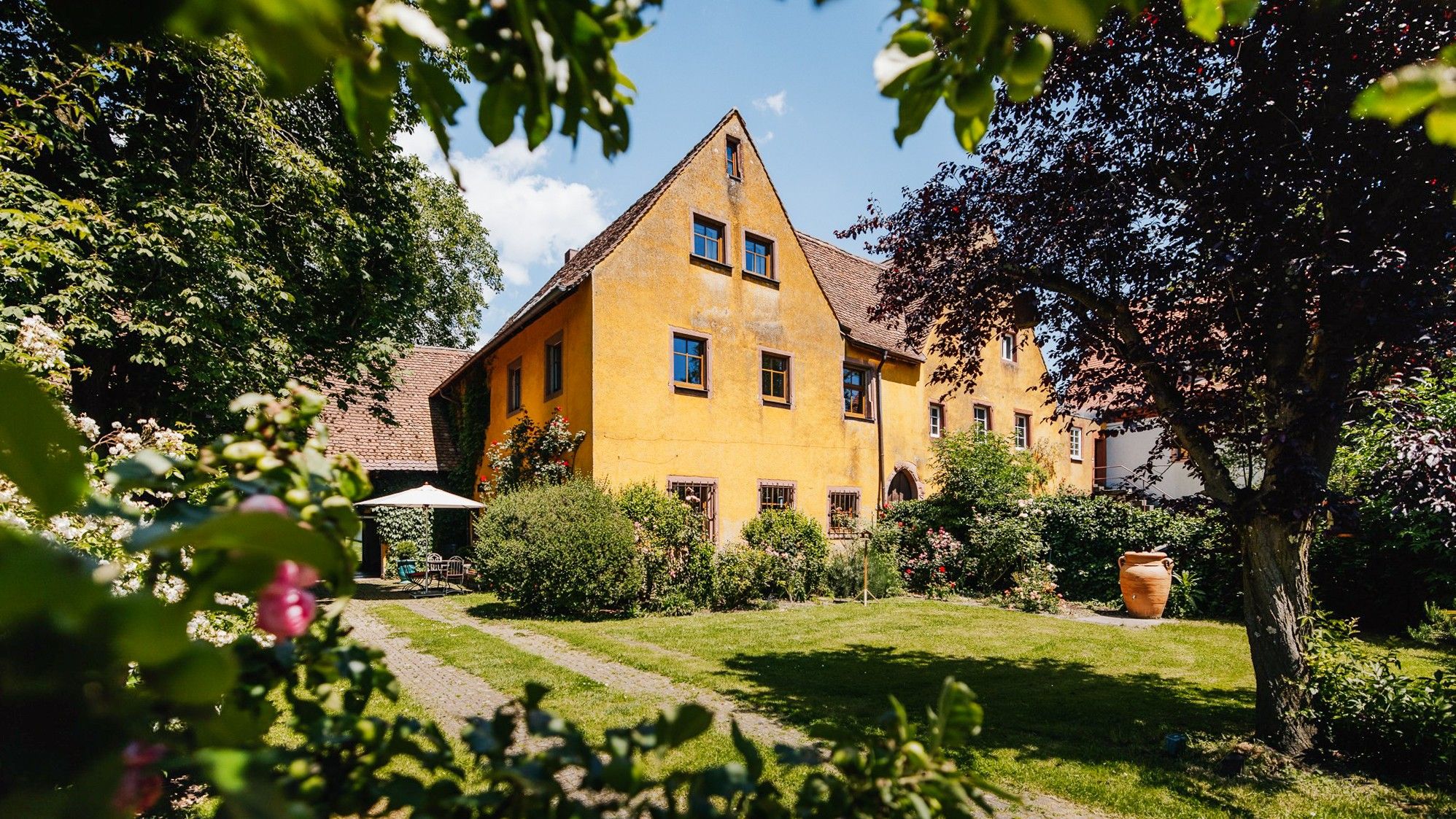 Bilder Castle near Freiburg im Breisgau