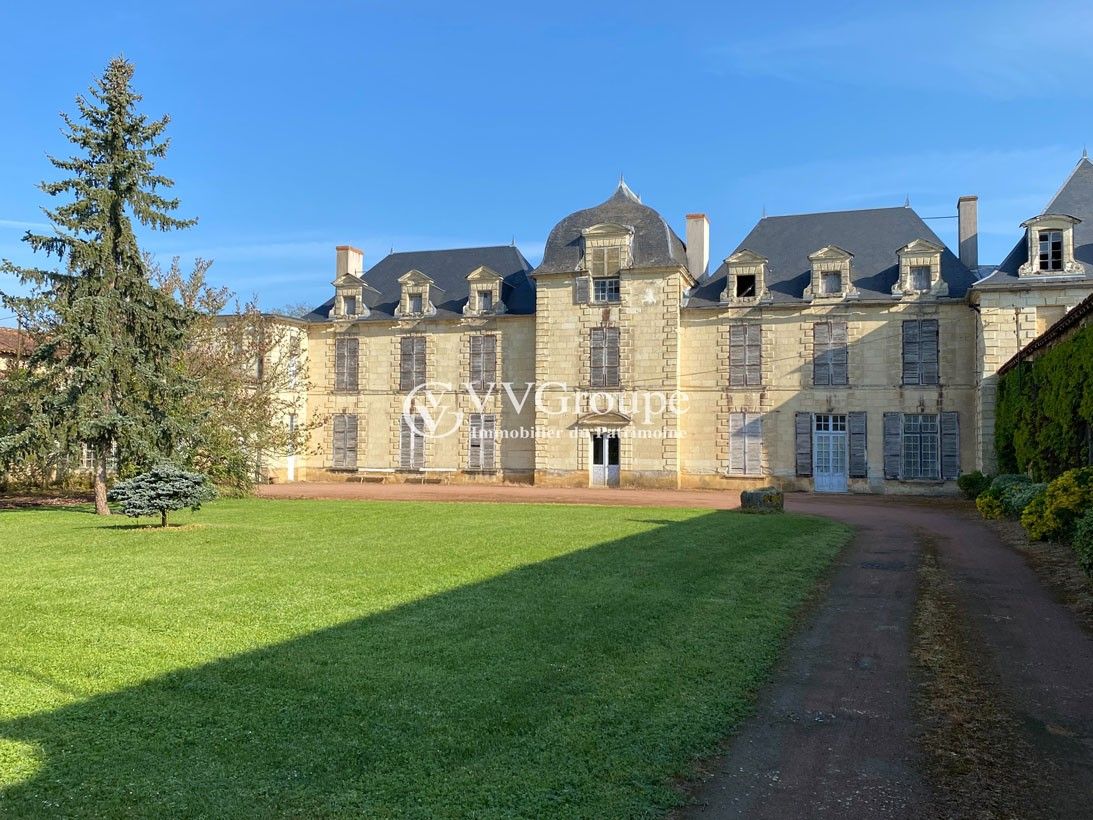 Fotos Château bei Thouars, Nouvelle-Aquitaine