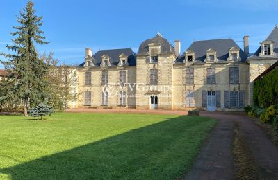 Slott Thouars, Nouvelle-Aquitaine