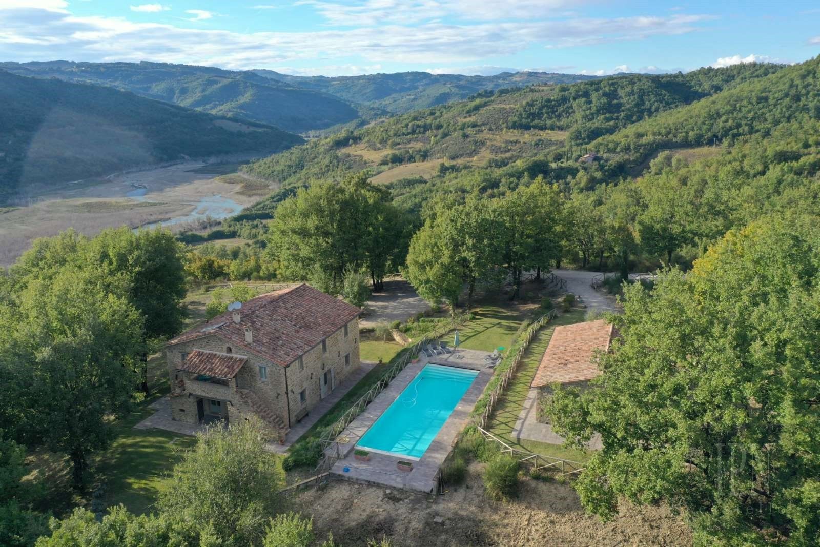 Bilder Bondegård nær Valfabbrica - et naturparadis i Umbria