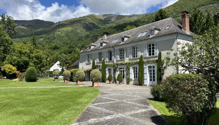 Herrgård till salu Lourdes, Occitanie,  Frankrike