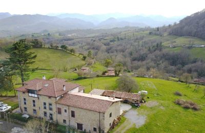 Herregård til salgs Parres, Asturias, Dronefoto