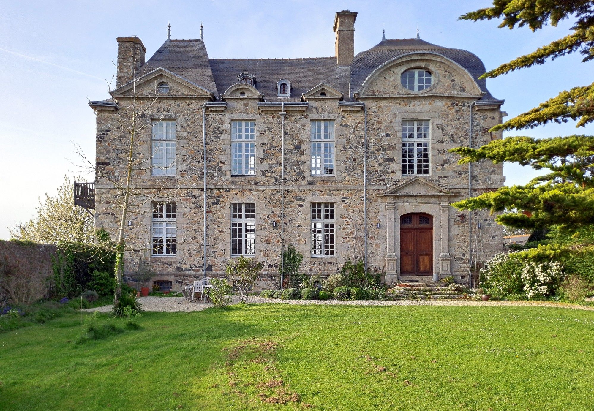 Bilder Förtrollande herrgård i Bretagne med havsutsikt