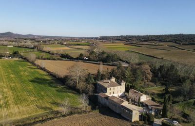 Herregård til salgs Uzès, Occitanie, Eiendommens omgivelser