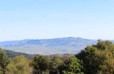 Lantgård till salu Montecatini Val di Cecina, Toscana, Utsikt