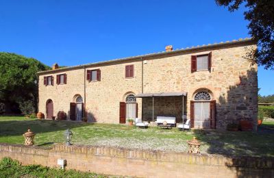 Lantgård till salu Montecatini Val di Cecina, Toscana, haupt