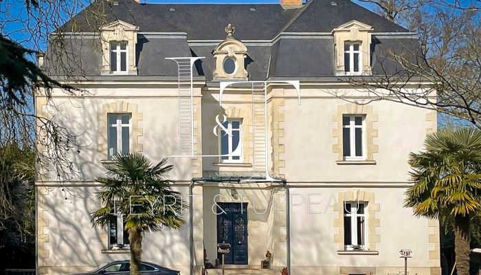 Historisk villa til salgs Challans, Pays de la Loire,  Frankrike