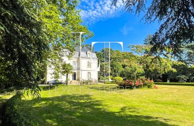 Historische Villa kaufen Challans, Pays de la Loire, Grundstück