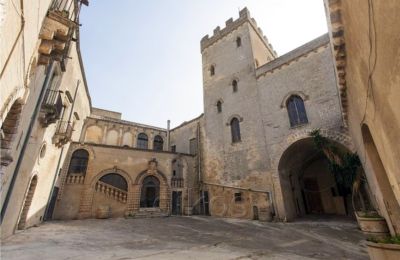 Schloss kaufen Parabita, Apulien, Außenansicht