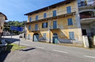 Bondegård til salgs Magognino, Piemonte, Utvendig