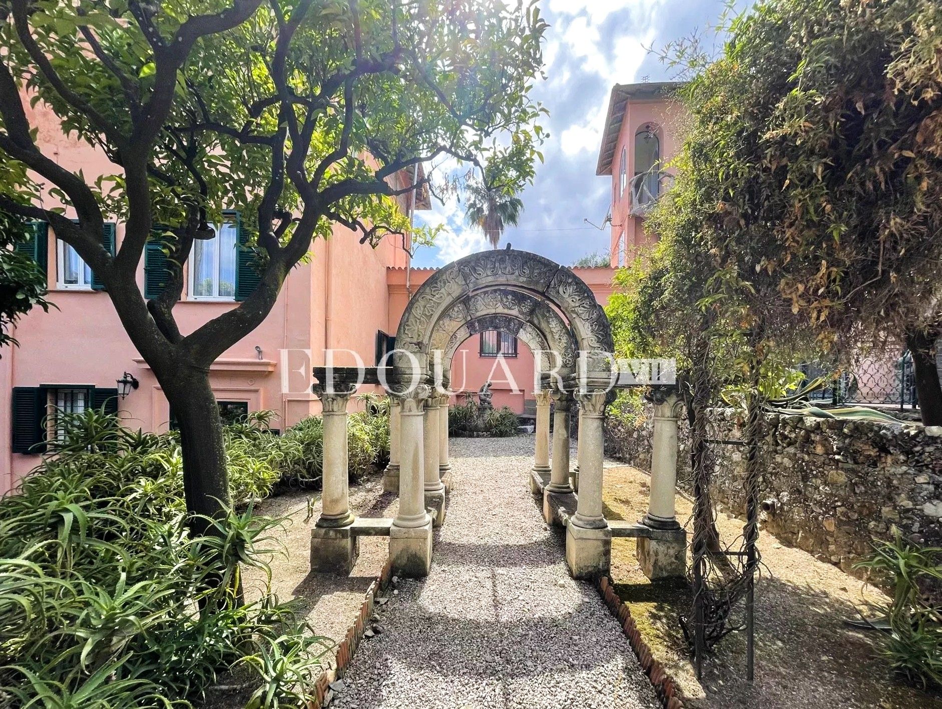 Fotos Historische Villa mit Garten in Menton